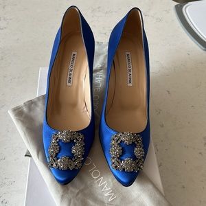 Manolo Blahnik Hangisi 70